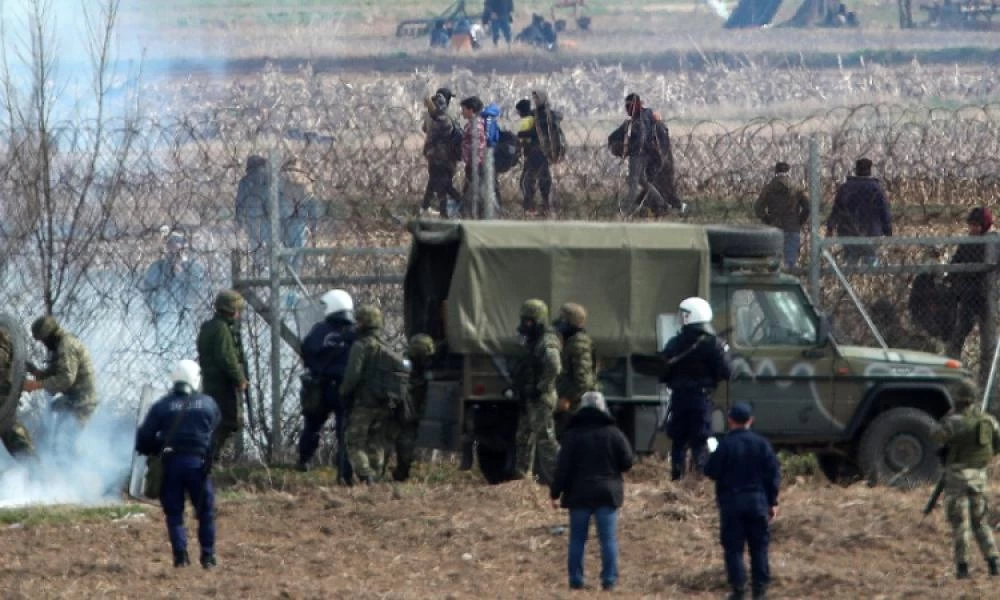 Έβρος ώρα μηδέν: Κατά «κύματα» επιθέσεις των ισλαμιστών του Ερντογάν με ιαχές «Ζήτω η Τουρκία»